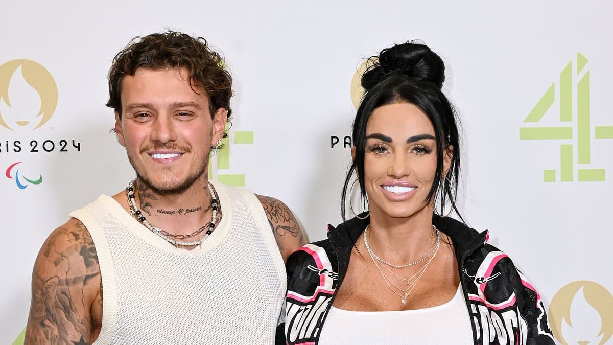 Reality TV Relationships: Deconstructing Fame's Commodification